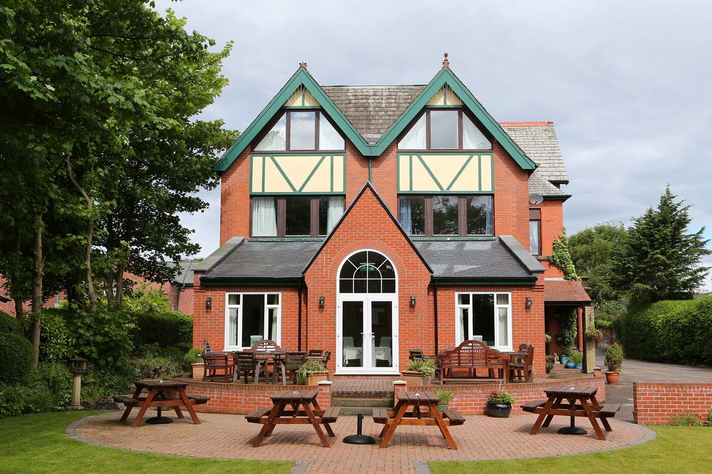 The Chetwynde Hotel 배로우인퍼니스 외부 사진
