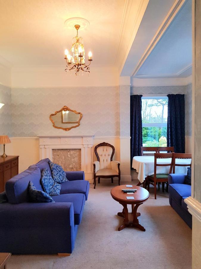 The Chetwynde Hotel 배로우인퍼니스 외부 사진